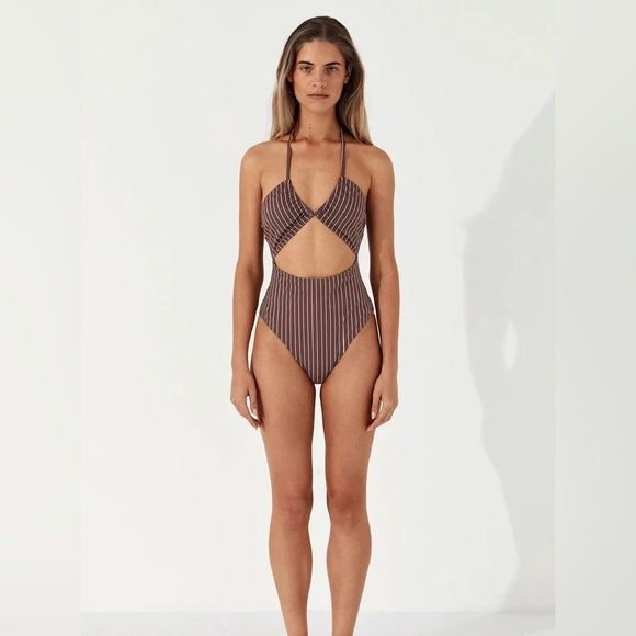 New ZULU & ZEPHYR PLUM STRIPE HALTER ONE PIECE - Picture 8 of 9